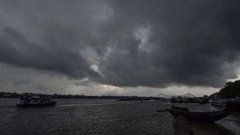 Weather alert due to deep depression in the Bay of Bengal  (Image Source: social media)