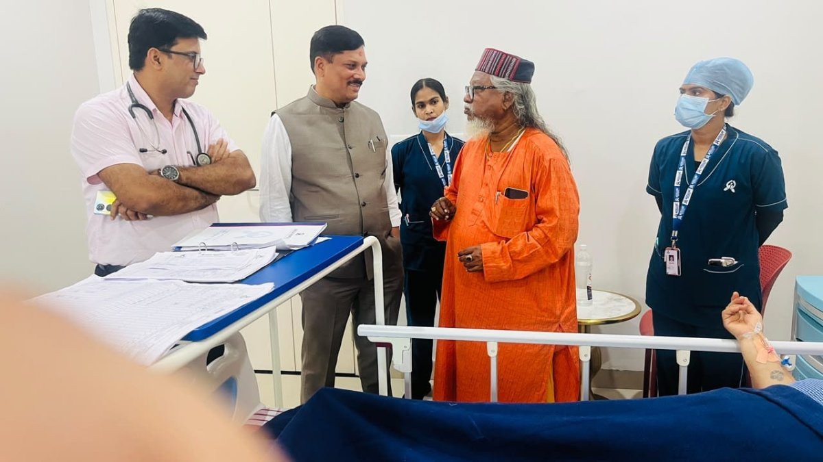Dr Bharti Bandhu visiting Acellus Hospital Raipur (Image Source: Keertiman Media)