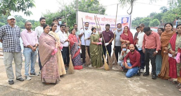 Water Conservation: दुर्ग में पर्यावरण संरक्षण की पहल, तालाब सफाई से लेकर प्लास्टिक के खिलाफ चलाया जागरूकता अभियान