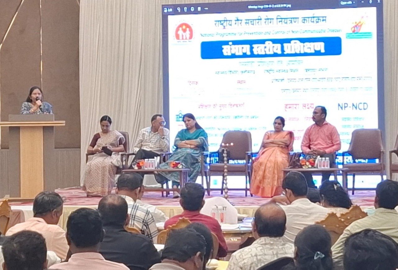 Health Department: छत्तीसगढ़ में गैर-संचारी रोगों की रोकथाम की तैयारी तेज, NP-NCD कार्यक्रम के तहत हुआ प्रशिक्षण