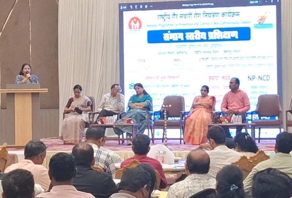 Health Department: छत्तीसगढ़ में गैर-संचारी रोगों की रोकथाम की तैयारी तेज, NP-NCD कार्यक्रम के तहत हुआ प्रशिक्षण