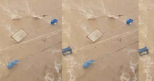 Mahanadi River Flood: धमतरी में बाढ़ का हैरान करने वाला नजारा, पानी में बहने लगी शराब की बोतलें वीडियो वायरल
