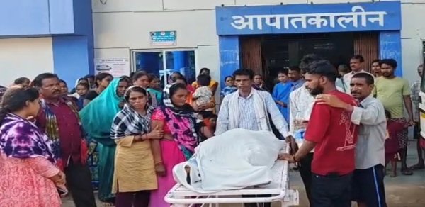 Janjgir-Champa News: जिला अस्पताल में लापरवाही का आरोप, गलत इंजेक्शन से महिला की मौत