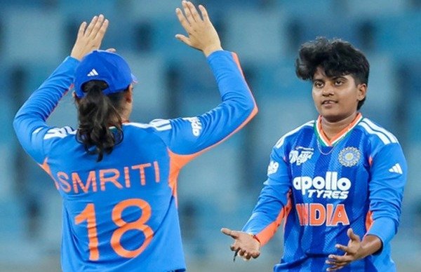 ICC Womens T20 Rankings: श्री चरणी बनीं दुनिया की नंबर-1 टी20 गेंदबाज, तोड़ा मेगन शूट का रिकॉर्ड