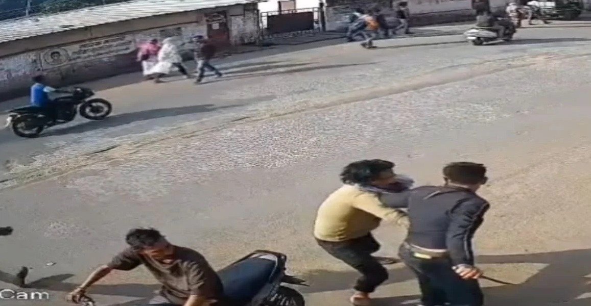 Itarsi murder case CCTV footage(Image Source: social media)