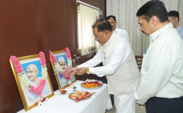 Gandhi Shastri Jayanti: सीएम साय ने किया नमन, सत्य और राष्ट्रसेवा के मार्ग पर चलने का दिया संदेश