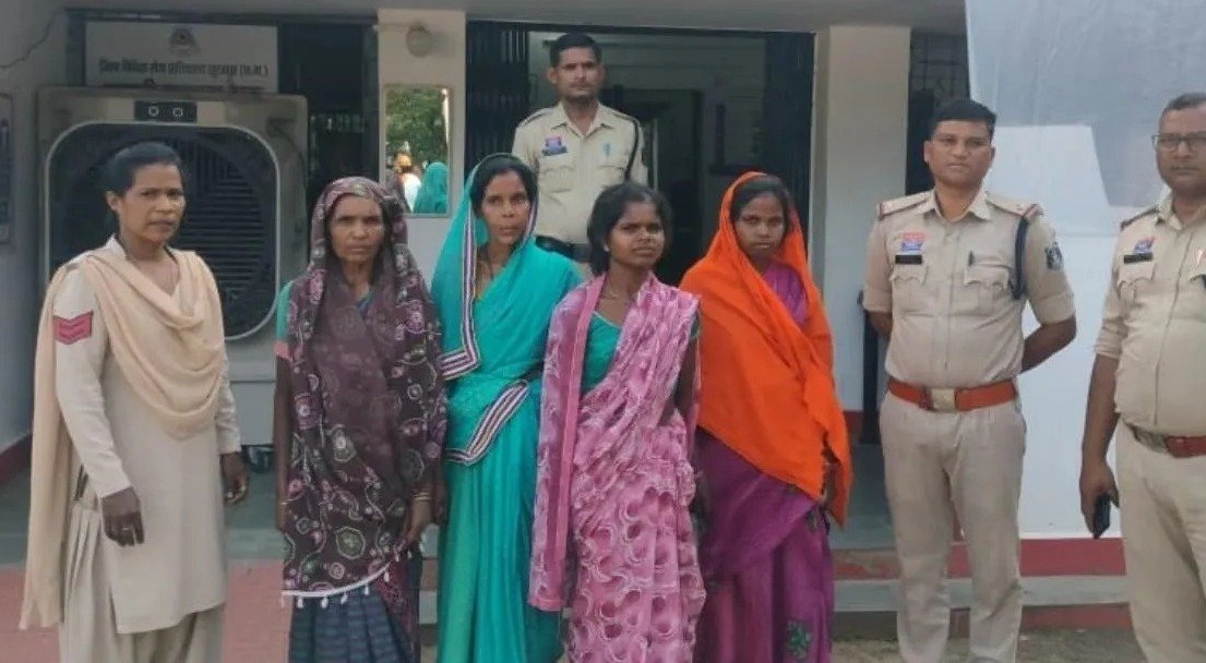 Surajpur News: जमीन विवाद में महिला को टोनही कहकर प्रताड़ित करने का आरोप, 4 गिरफ्तार