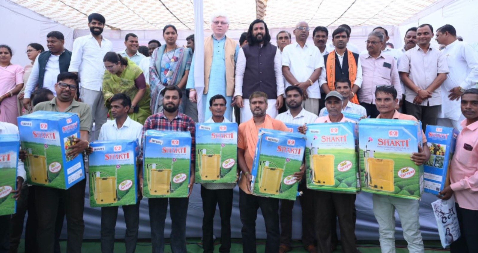Arang News: सेवा संकल्प अभियान के तहत मंदिर हसौद में स्वच्छता अभियान और आरंग में सेवा सेतु कार्यक्रम में हुए शामिल हुए गुरु खुशवंत साहेब