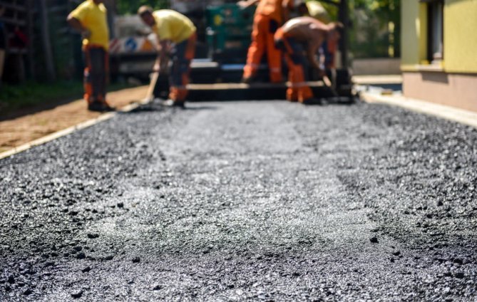 Chhattisgarh Road Construction: सड़क निर्माण पर डामर का ग्रहण, दोगुनी हुई कीमतें, अधर में ₹2000 करोड़ के प्रोजेक्ट्स