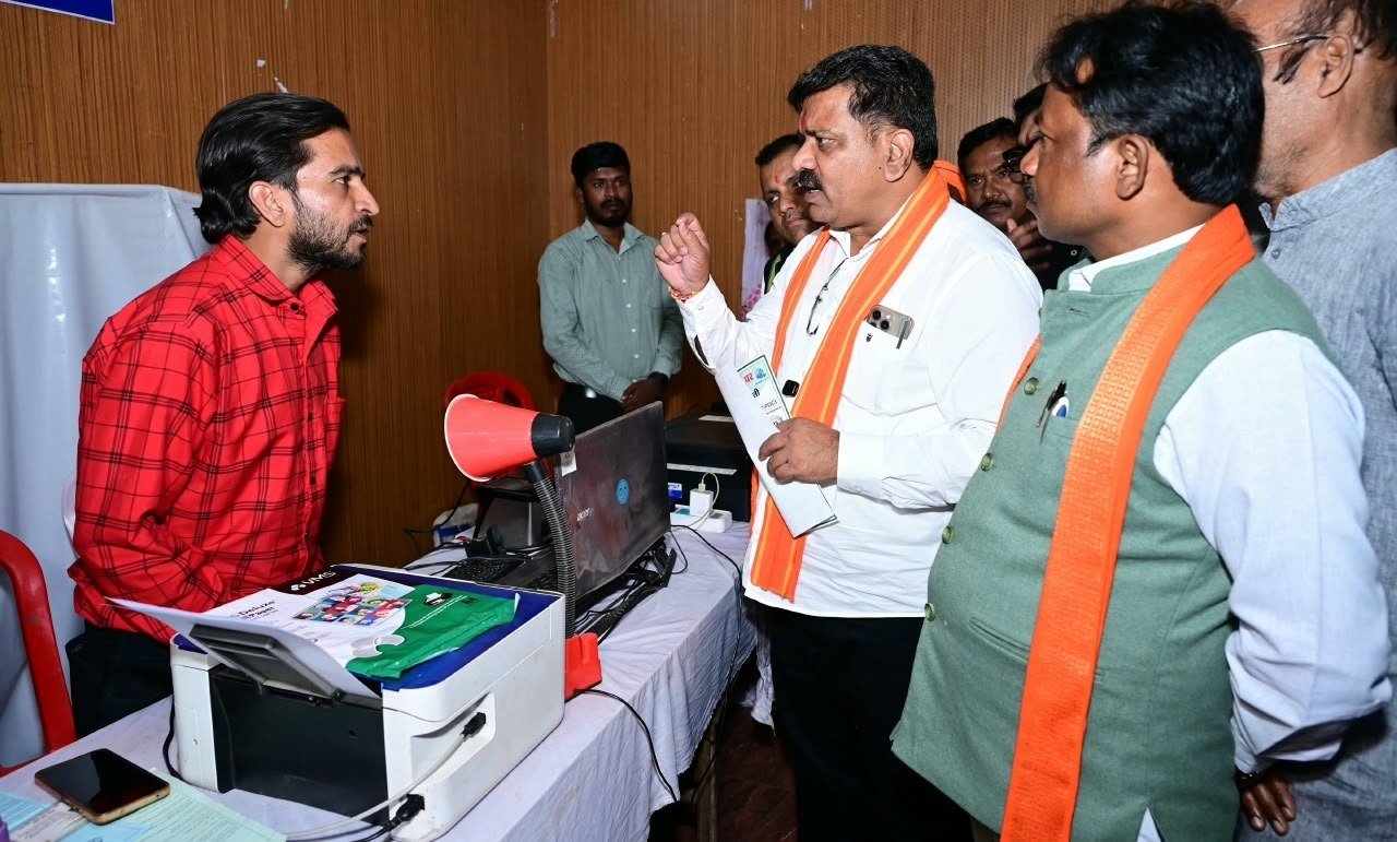 Seva Sankalp Camp: नक्सलवाद के दौर से निकल रहा बस्तर, विकास और सेवा पर जोर