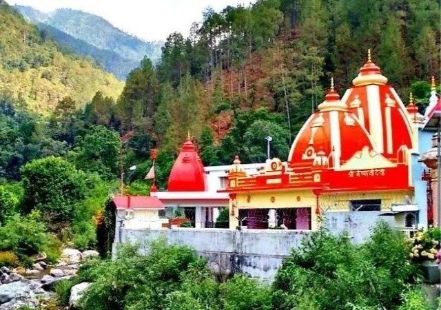 Kainchi Dham: अब बिना रजिस्ट्रेशन नहीं मिलेंगे बाबा नीम करौली के दर्शन, प्रशासन ने लागू किए सख्त नियम