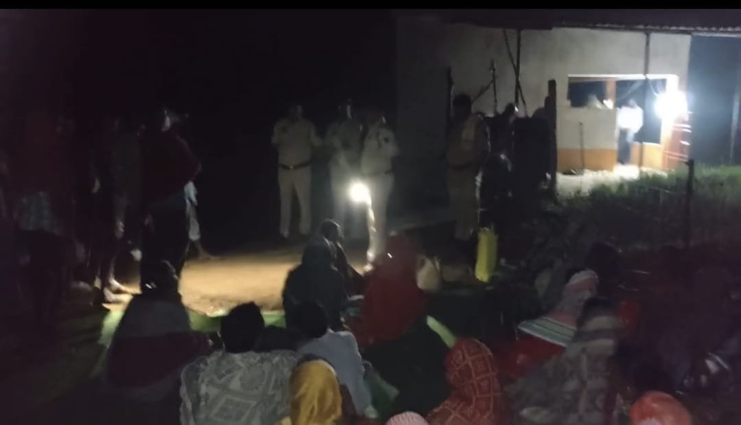 Forest officials attacked in Tamora forest area (Image Source: Keertiman Media)