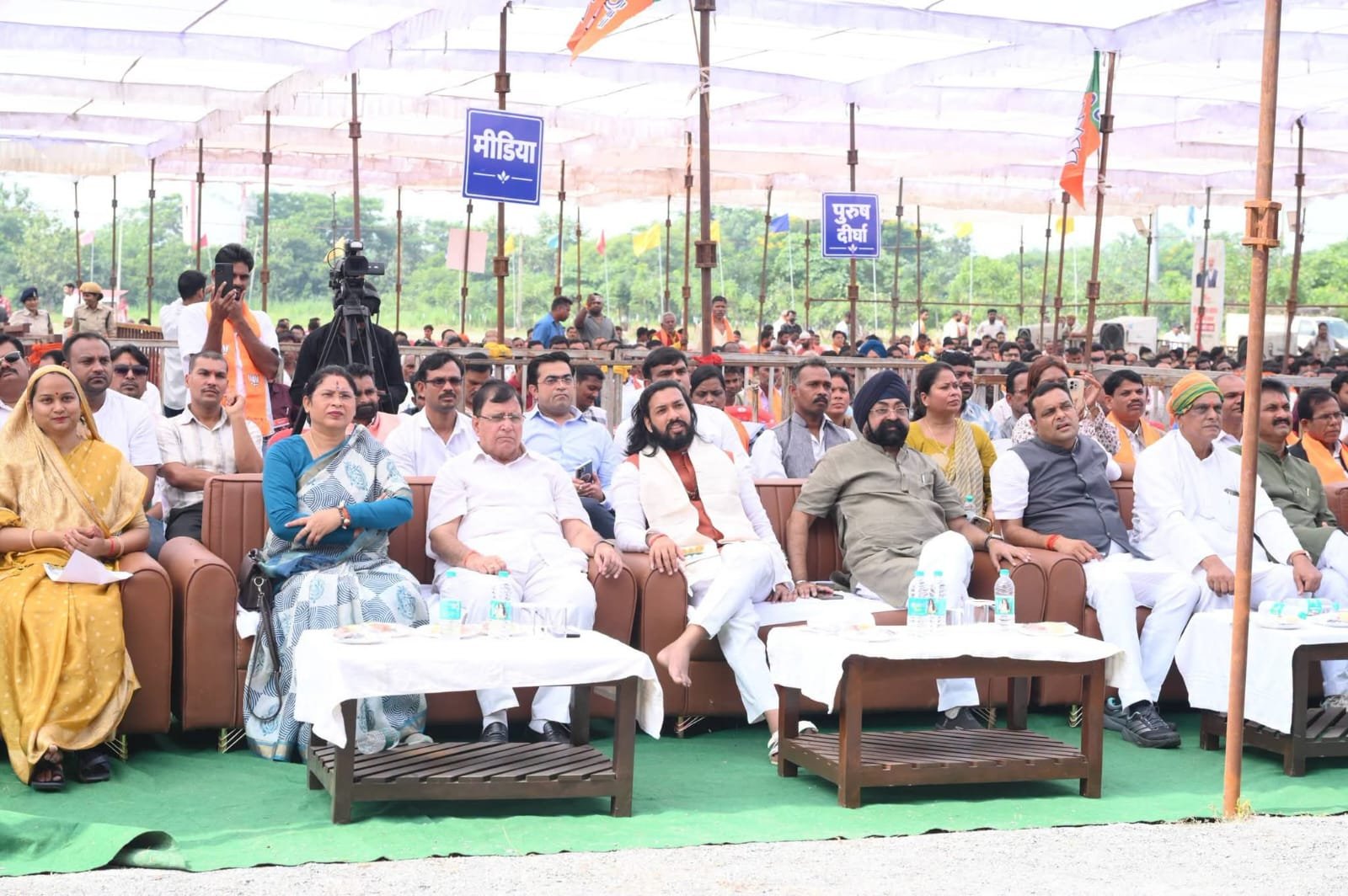 Arang News: सेवा ज्योति यात्रा में उमड़ा विशाल जनसैलाब, मंत्री गुरु खुशवंत साहेब मुख्य अतिथि के रूप में हुए शामिल