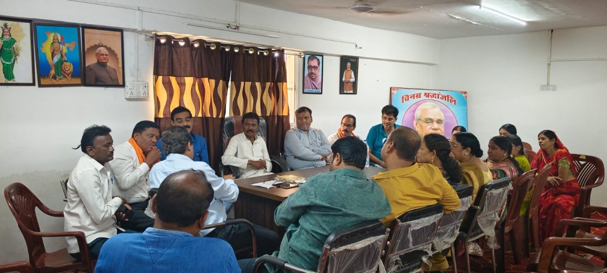 Meeting discusses city development and approval of ₹10 crore