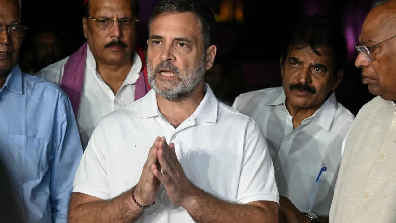 INDIA Alliance ब्लॉक के प्रतिनिधिमंडल ने राष्ट्रपति से की मुलाकात, चुनाव आयुक्त को हटाने की मांग