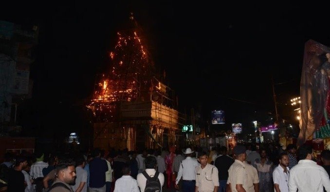 Fire at Durga Puja pandal in Raipurs(Image Source: Keertiman Media)