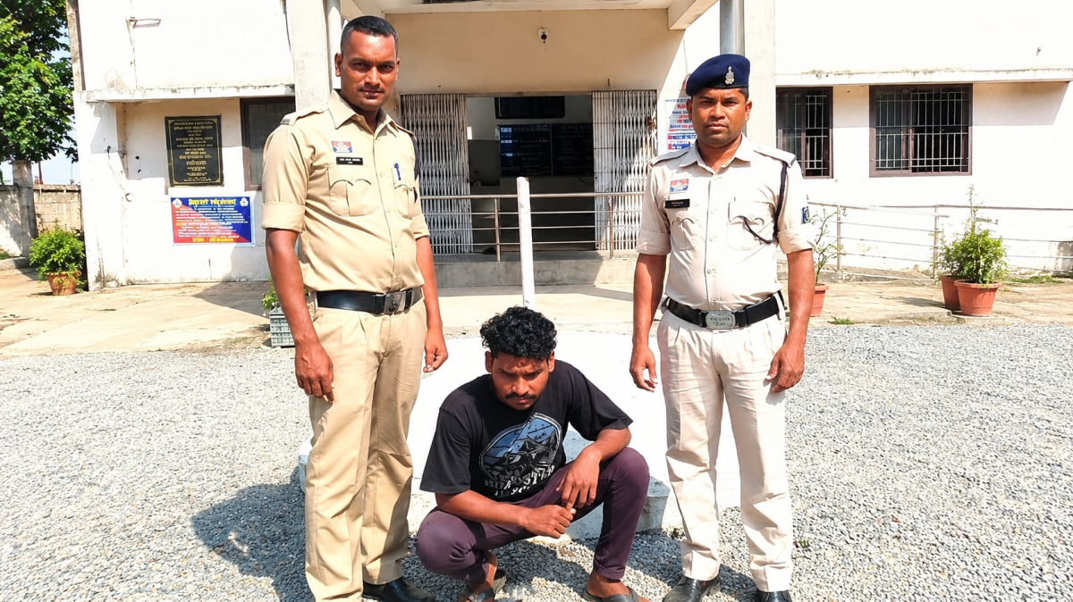 Mahasamund Police action in a cannabis smuggling case(image source: keertiman)