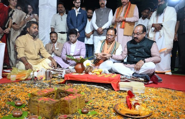 CM Vishnu Deo Sai: छत्तीसगढ़ बनेगा मेडिकल हब, रायपुर में कैंसर उपचार केंद्र का भूमिपूजन