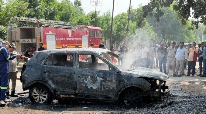 Creta Car Fire in Bilaspur(Image Source: Social Media)