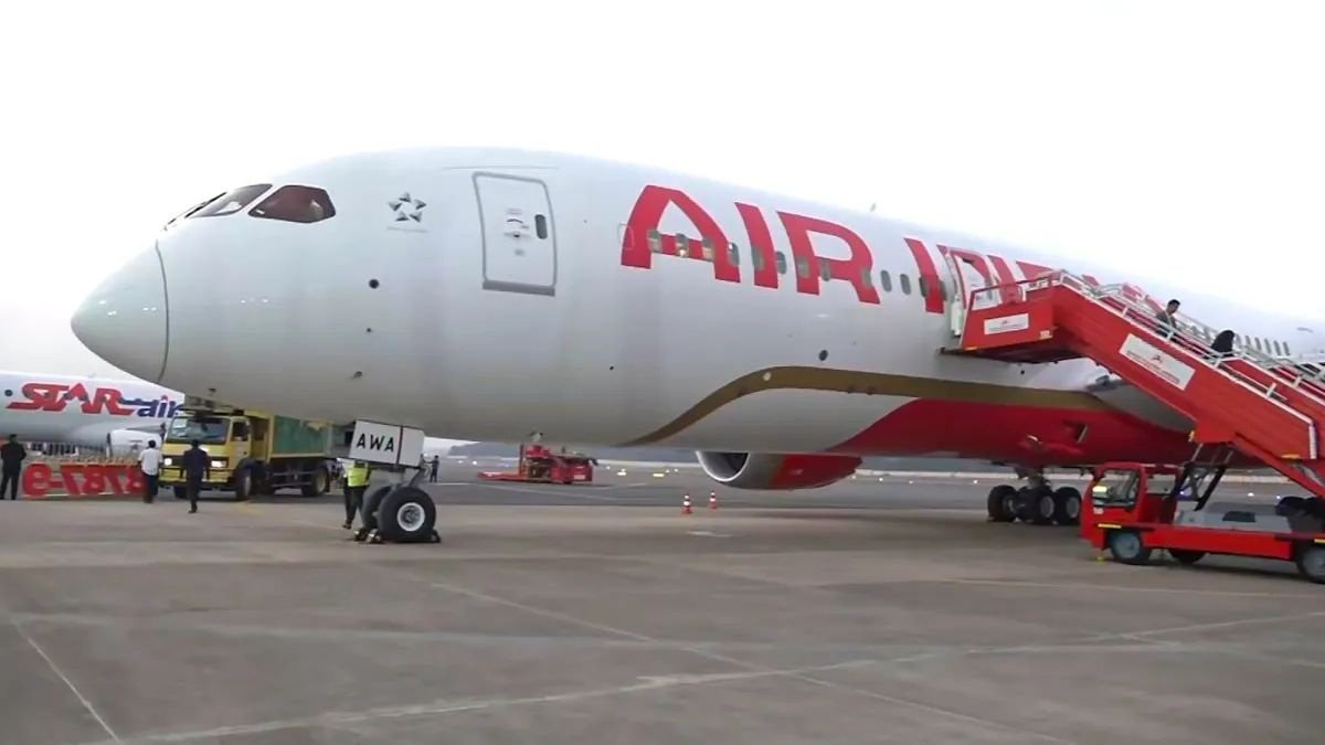 Air India flight AI-2030 grounded at airport following hijack alert (Image Source: social media)
