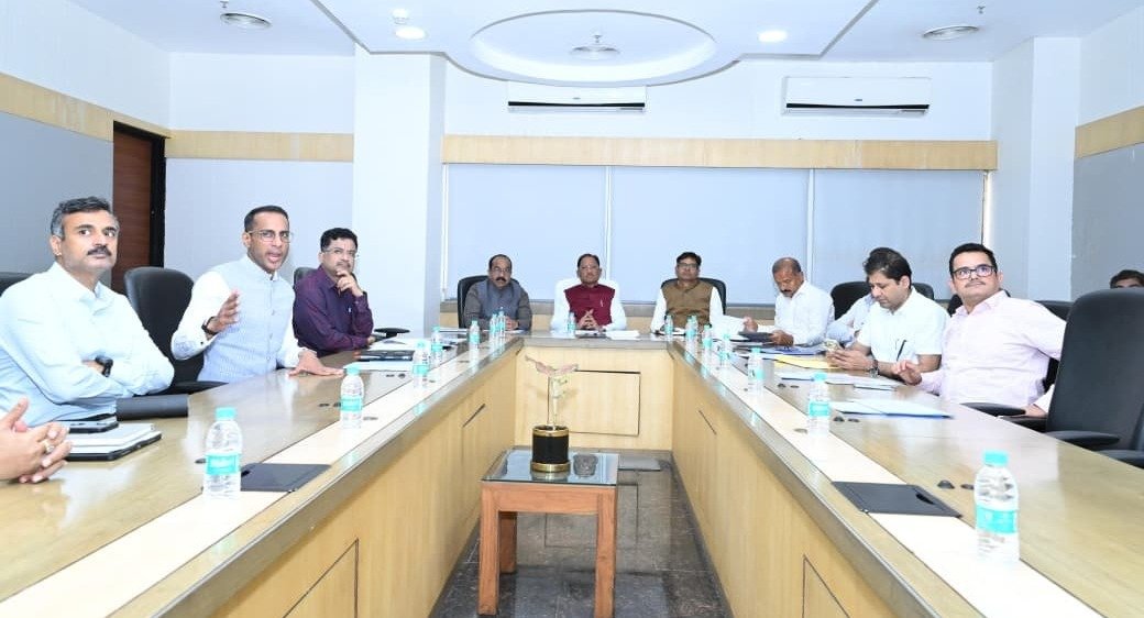 CG Infrastructure Mission: छत्तीसगढ़ में सड़कों और भवनों का होगा विकास, CM साय ने दिए निर्देश