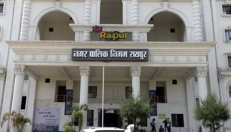 Construction of 6 roads in Raipur affected due to rise in bitumen prices(Image Source: social media)