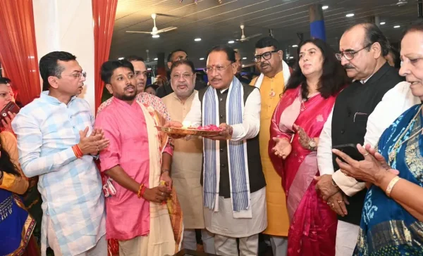 Vishnu Deo Sai: गरबा महोत्सव में, CM विष्णुदेव साय ने दी नवरात्रि की शुभकामनाएं