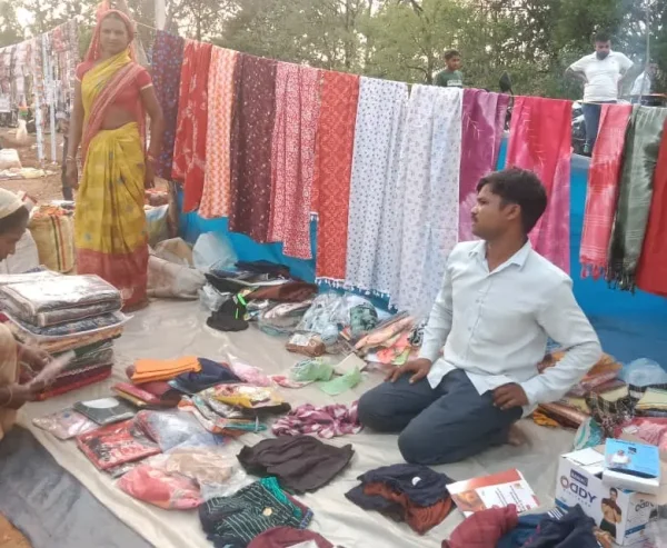 Bihhan Yojana: श्यामबाई बनीं, लखपति दीदी, कपड़े के व्यवसाय से संवारी परिवार की आर्थिक स्थिति