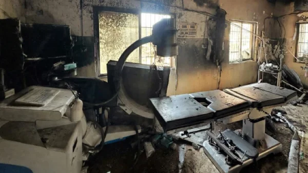 Raipur Hospital Fire: स्वास्तिक नर्सिंग होम के ऑपरेशन थिएटर में AC ब्लास्ट, मची अफ़रा-तफ़री, 12 मरीज सुरक्षित शिफ्ट