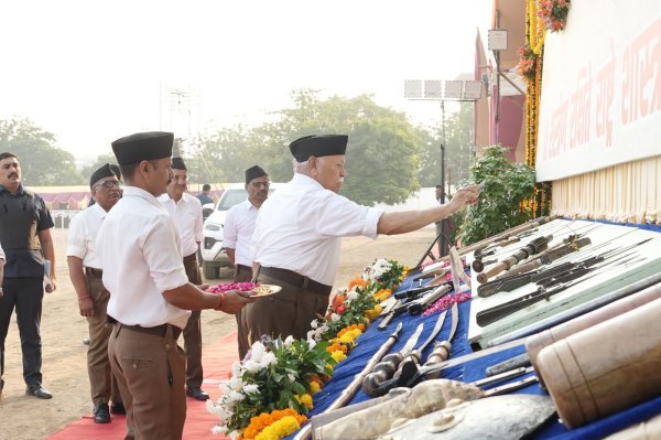 RSS Vijayadashami: मोहन भागवत का संदेश, विविधता के सम्मान और राष्ट्रीय एकता पर दिया जोर