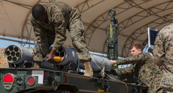 US Military Weapons Deal: ड्रोन से निपटने के लिए अमेरिका की तैयारी, हर साल खरीदेगा 25 हजार APKWS किट