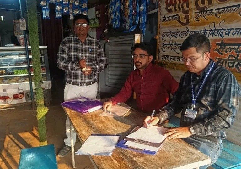 Chhattisgarh News: दीपावली से पहले खैरागढ़ में खाद्य विभाग की कार्रवाई, 5 किलो जलेबी नष्ट