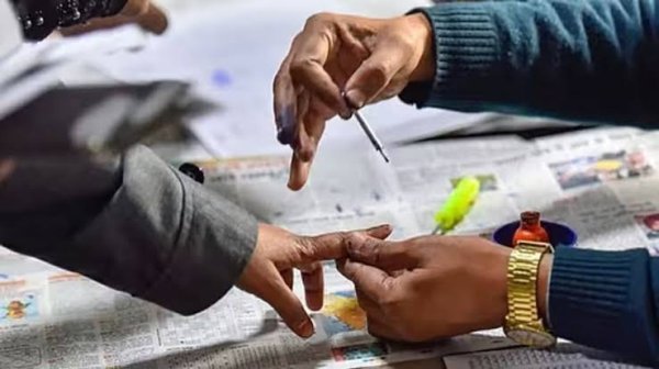 MLC Election 2026: 4 राज्यों की सीटों पर मतदान जारी, पटना स्नातक सीट बनी हॉटस्पॉट, अनंत सिंह-नीरज कुमार की तल्खी ने बढ़ाया सियासी पारा