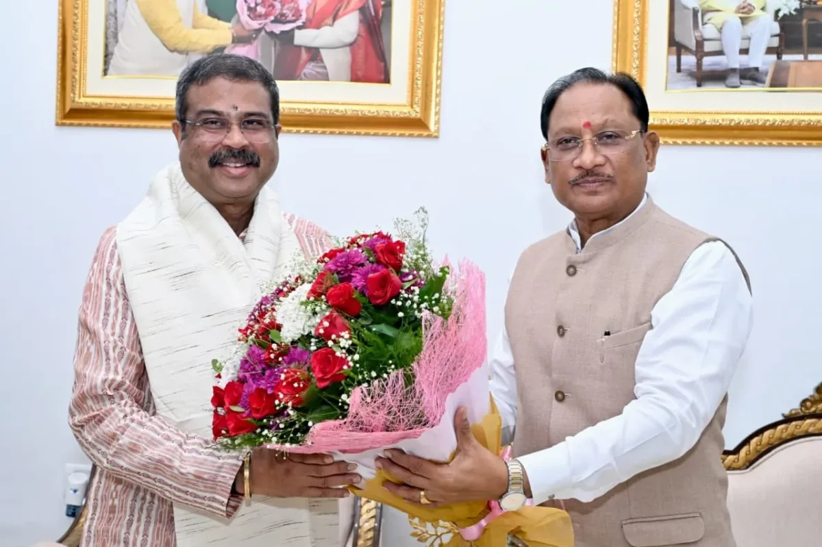 CM Vishnu Deo Sai meets Dharmendra Pradhan(Image Source: CGDPR)