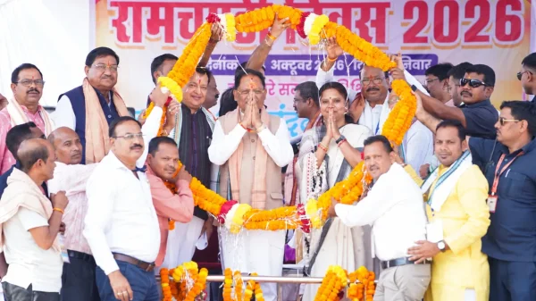 Chhattisgarh News: गढ़फुलझर के रामचंडी मंदिर पहुंचे CM विष्णुदेव साय, मंदिर में डोम निर्माण के लिए 50 लाख देने की घोषणा