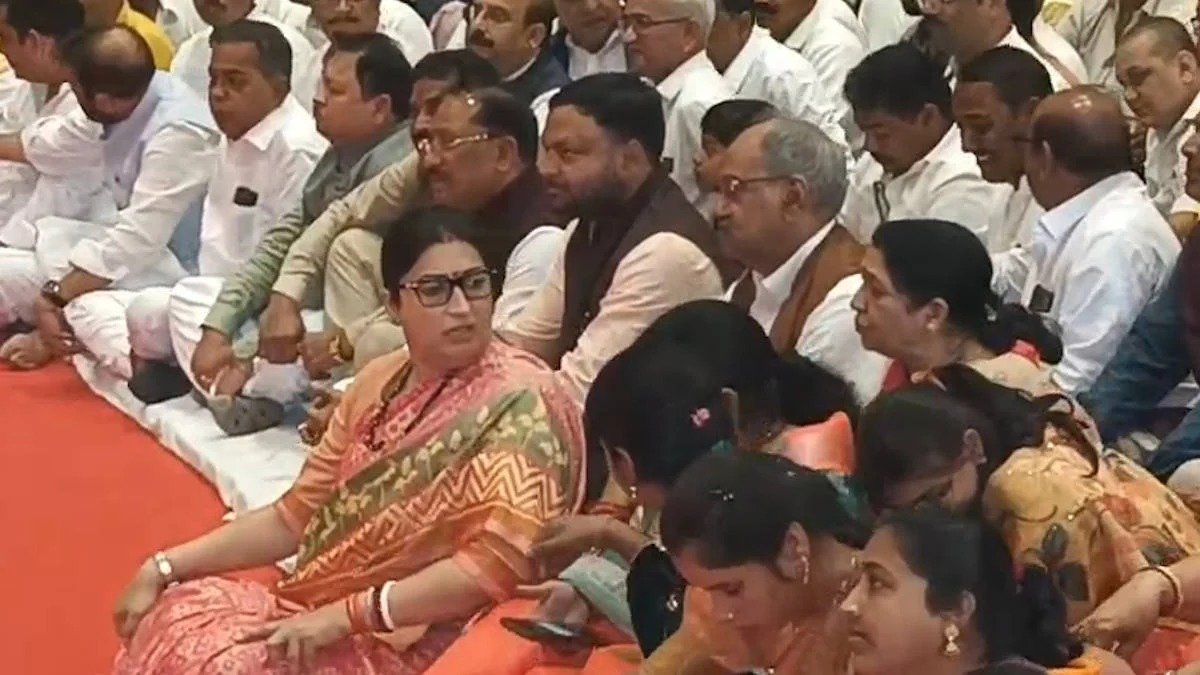 BJP Chhattisgarh: एक्शन मोड में स्मृति ईरानी, संगठन की मजबूती पर रहेगा फोकस