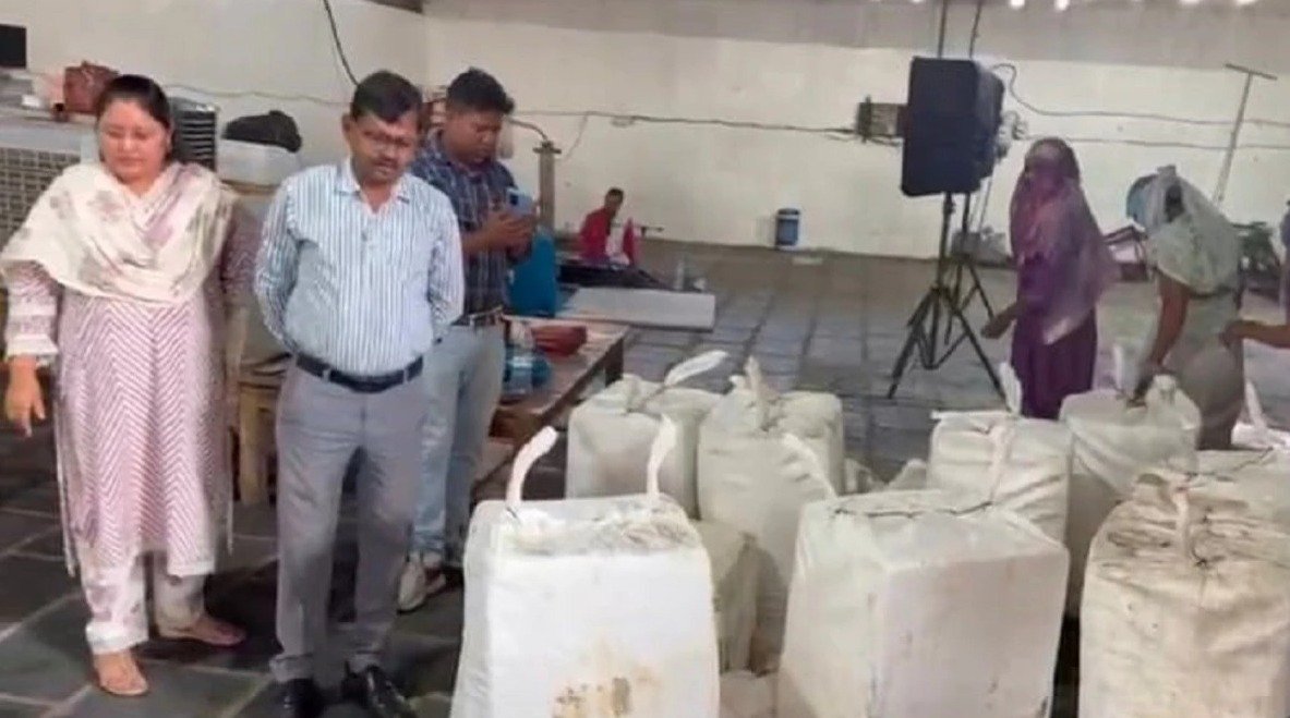 750 kg unsafe paneer destroyed(Image Source: Social Media)