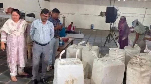 Milky Malai Paneer: खाद्य सुरक्षा विभाग की कार्रवाई, 750 किलो नकली पनीर किया नष्ट