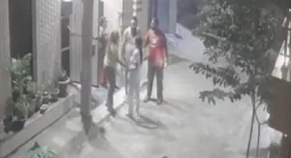 Dowry Case: थार और बाइक की मांग पर पत्नी से मारपीट, CCTV में कैद हुई घटना