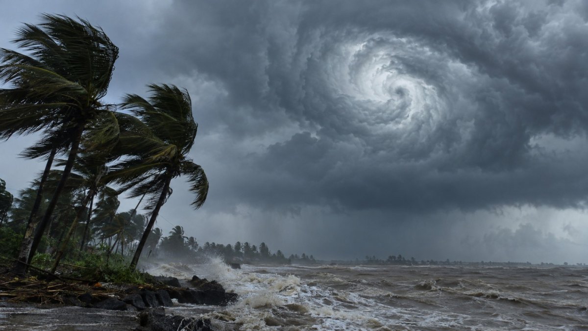 Cyclone alert and the prospect of heavy rain in Bastar (Image Source: Keertiman Media)