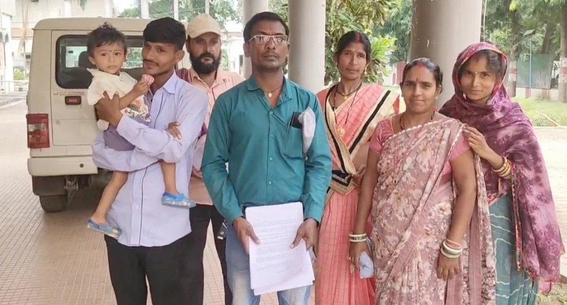 Two families ostracized in Dhamtari after being branded as tonhi(Image Source: social media)