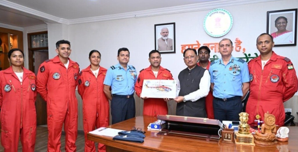 Sarang Team&amp;amp;amp;amp;amp;amp;amp;amp;amp;#039;s five-helicopter air show(Image Source: CGDPR)