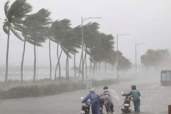 Strong Winds Alert: बस्तर में भारी बारिश का संभावना, प्रशासन ने की आपदा से निपटने की तैयारी