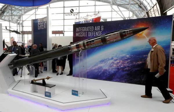 Poland Air Defense Upgrade: अमेरिका ने PAC-3 मिसाइलों की मरम्मत सुविधा के लिए पोलैंड को चुना, यूरोप की वायु रक्षा होगी मजबूत