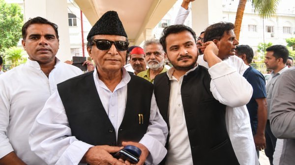 Allahabad High Court: आज़म खान और अब्दुल्ला आज़म को इलाहाबाद हाईकोर्ट से बड़ी राहत, दो पैन कार्ड मामले में सजा निलंबित